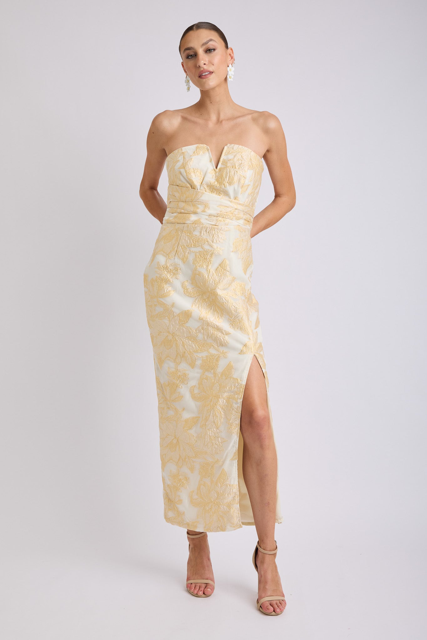 bandeau neckline midi dress Seanna Bandeau V Neck Midi Dress